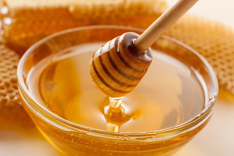 O mel é usado para tratar a prostatite em casa. 