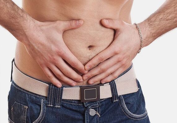 Dor na parte inferior do abdômen é um sinal característico de prostatite em homens